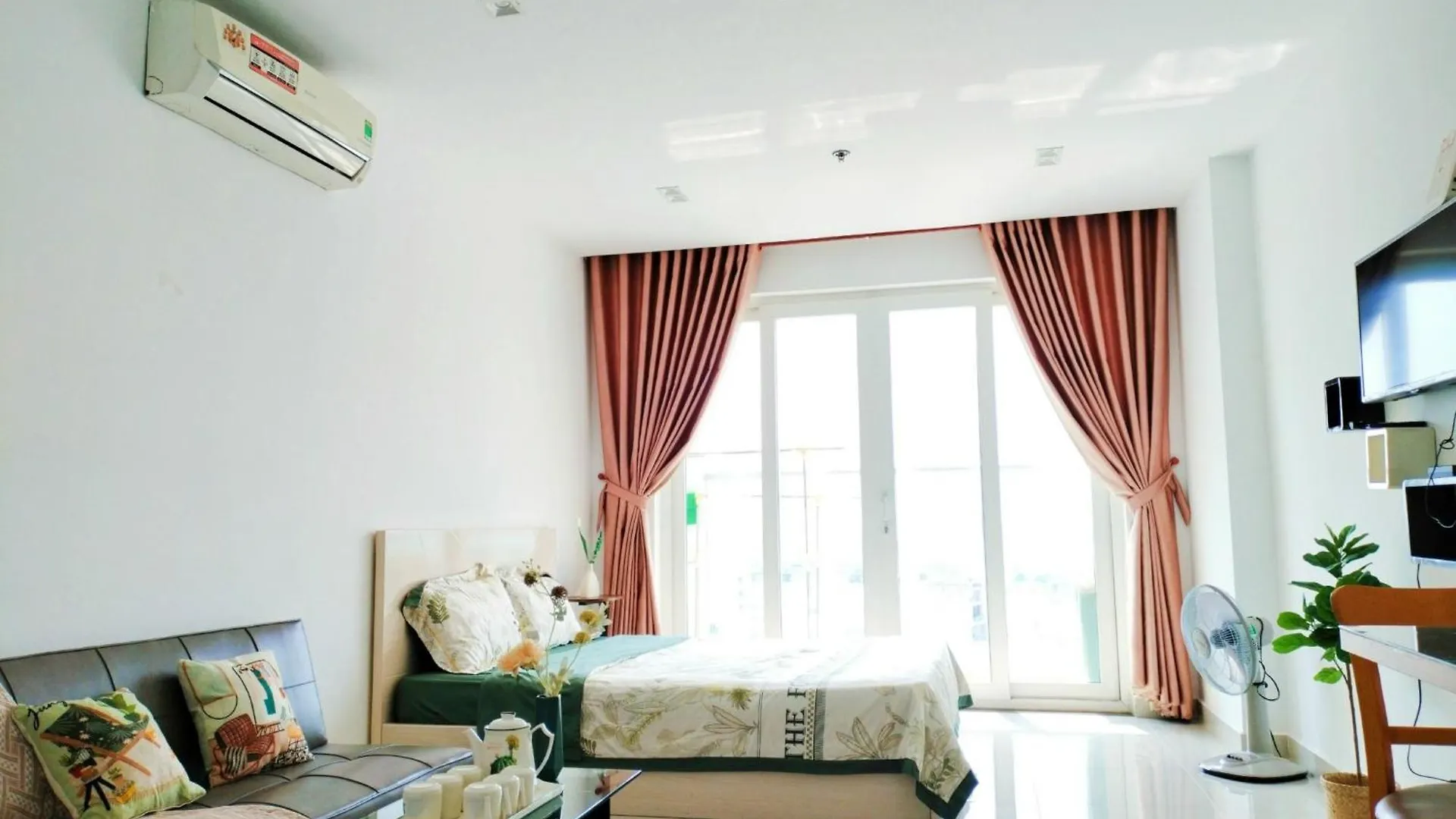 Can Ho Cao Cap Sky Center Ho Chi Minh City 0*,  Vietnam